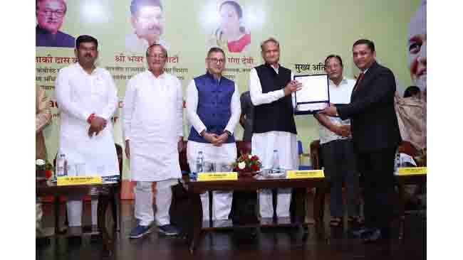 thyssenkrupp-elevator-jaipur-branch-receives-award-of-excellence-from-rajasthan-cm