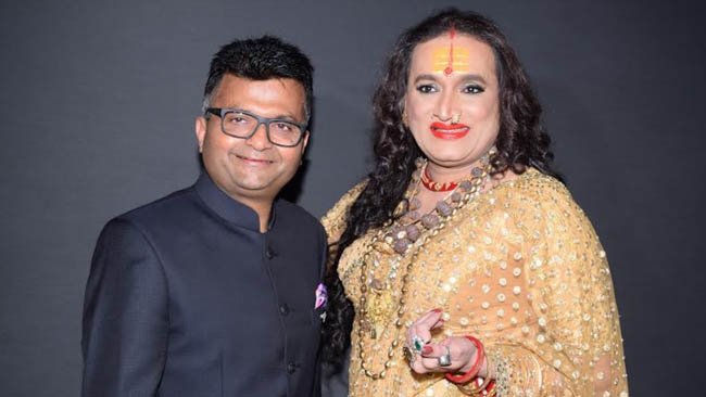 Ample Missiion Founder - Dr. Aneel Kashi Murarka Chooses a Unique Fashionable Way to Bring about the Change much Required