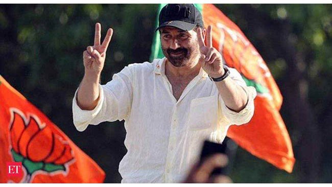 Sunny Deol holds roadshow in Phagwara