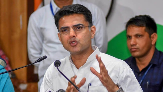 Pilot questions own govt's move on mayors' elections