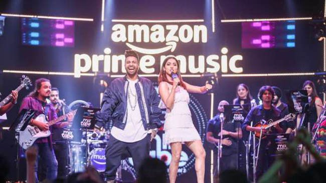 Enjoy Neeti Mohan & Sukh E’s electrifying chemistry in the first episode of T-Series