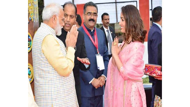 Humbling experience to share stage with PM: Yami Gautam