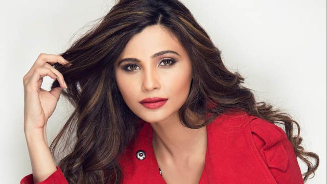 Salman Khan is all praises for Daisy Shah‘s  Gujarat 11 Teaser