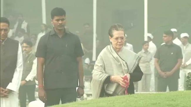 Cong leaders remember Nehru on his birth anniversary
