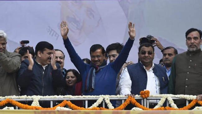 I love you: Arvind Kejriwal to people of Delhi
