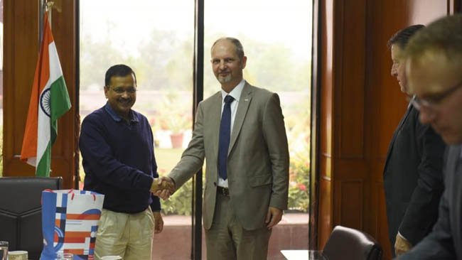 US ambassador meets Arvind Kejriwal