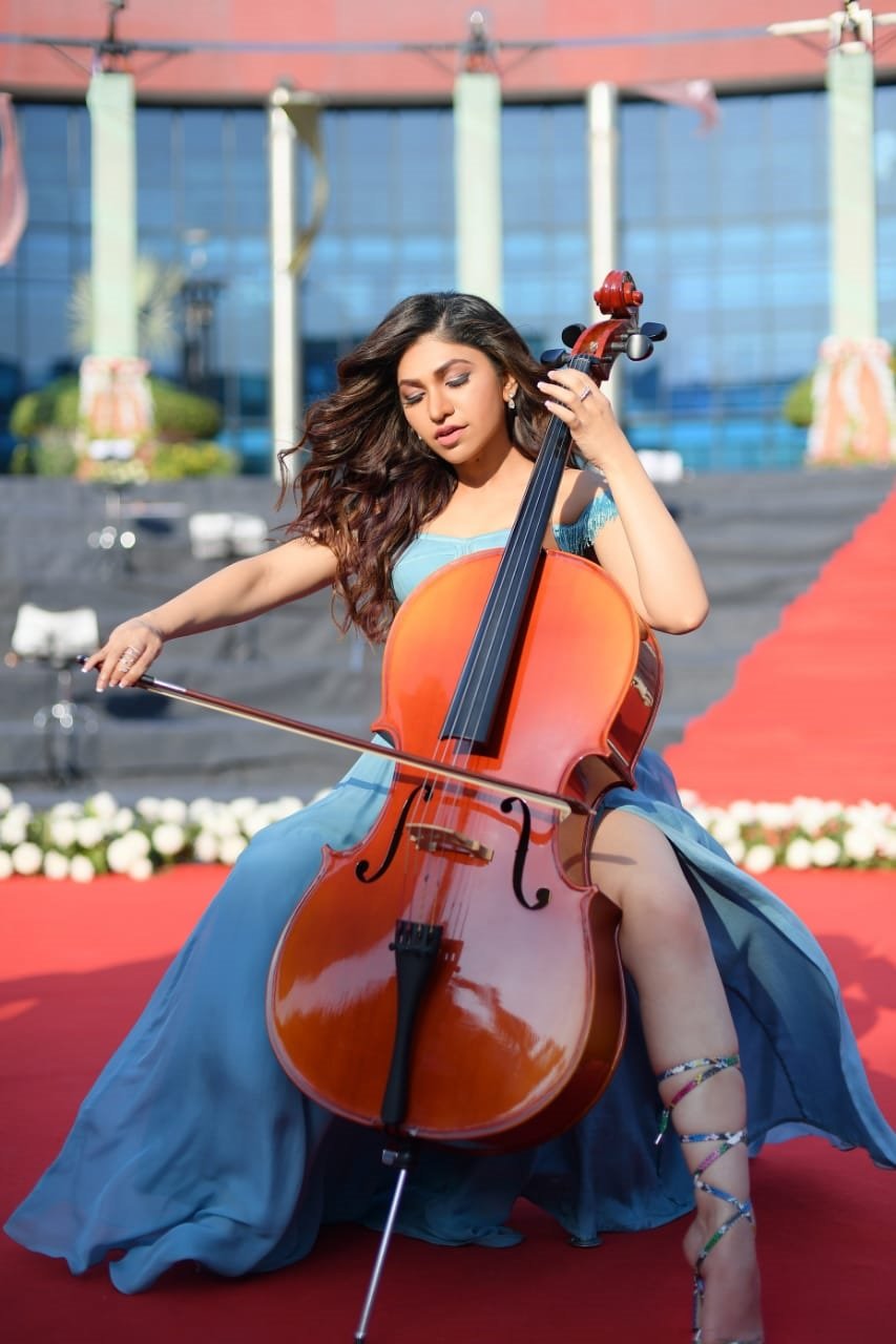 Tulsi Kumar collaborates with Millind Gaba and Jaani for her single ‘Naam’
