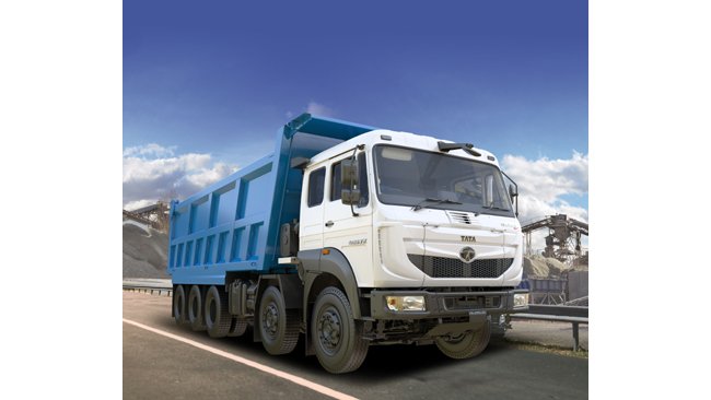 Tata launch the country’s first 16-wheeler, 47.5-tonne tipper truck the Signa 4825.TK