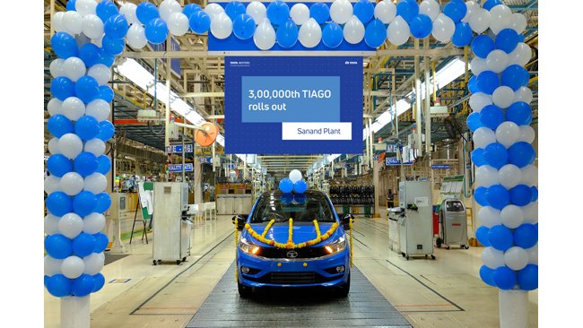 Tata Motors rolls out the 3,00,000th Tiago from its Sanand plant