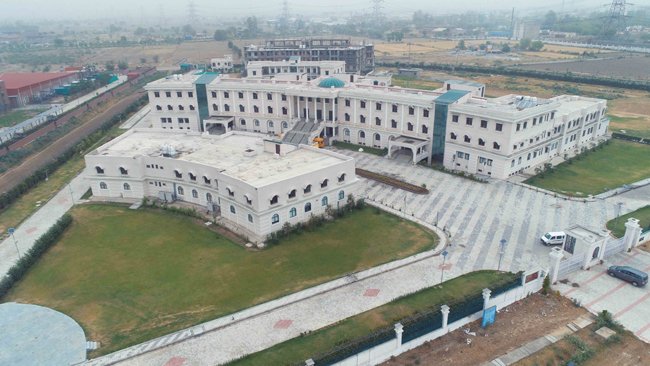 वर्ल्ड यूनिवर्सिटी ऑफ डिजाइन के बोर्ड से जुड़ीं प्रतिष्ठित जाहा हदीद आर्किटेक्ट्स की अनुभवी वास्तुकार