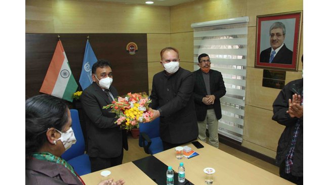 Ministry of Skill Development & Entrepreneurship signs an MoU with IGNOU to link vocational education and training with higher education