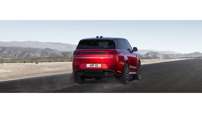 New Range Rover Sport makes global premiere with a dramatic world-first climb up a flooded dam spillway in Iceland