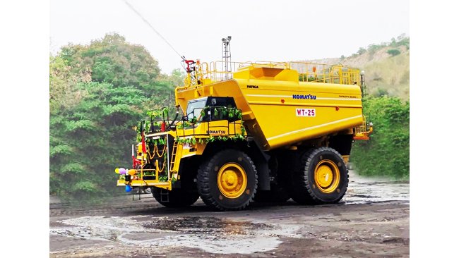 KOMATSU INDIA LAUNCHES NEW SUPER-GIANT WATER SPRINKLER WT 80KL