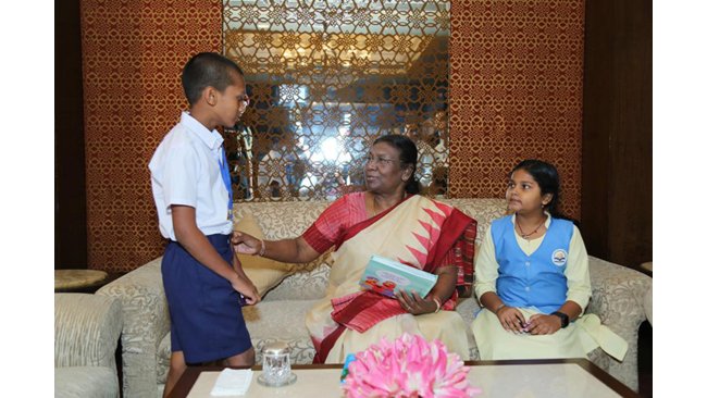 Harpic educates young minds about good toilet habits;  unveils an exciting kit based on ‘Sanitation Hygiene Education Framework’, in partnership with Sesame Workshop India Trust