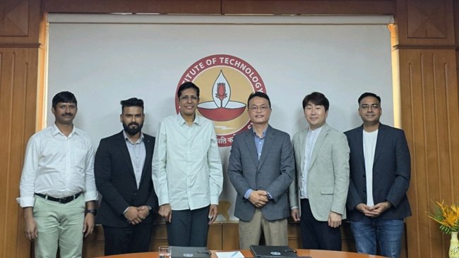 samsung-r-d-institute-noida-and-iit-madras-sign-mou-to-drive-research-on-ai-for-indian-languages-healthtech-and-generative-ai
