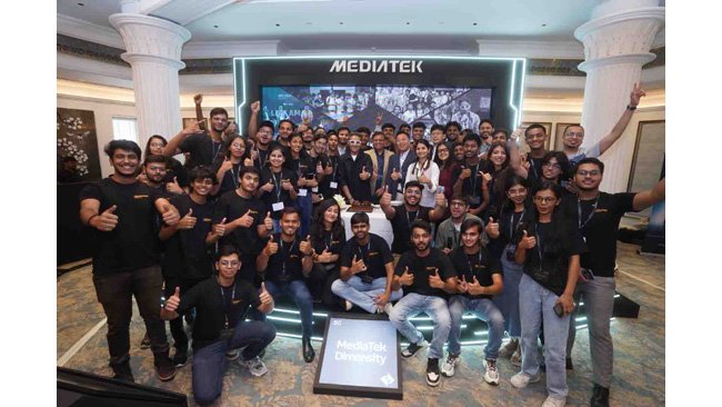 mediatek-unveils-dimensity-8450-mobile-platform-redefining-premium-experience-in-5g-smartphones