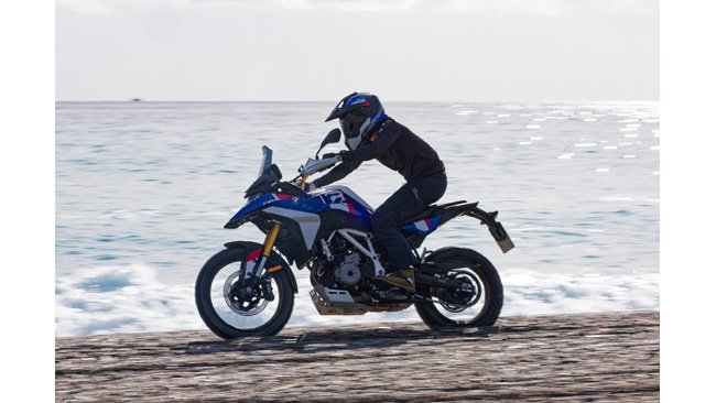 the-world-is-your-playground-the-new-bmw-f-450-gs-launched-in-india