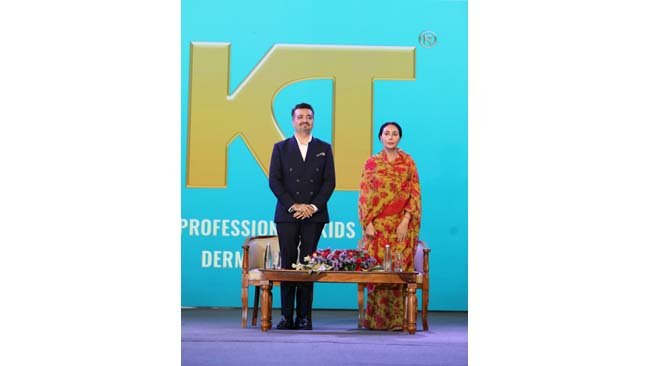 kt-unites-5-000-salon-owners-at-landmark-indian-hair-beauty-conference-in-jaipur